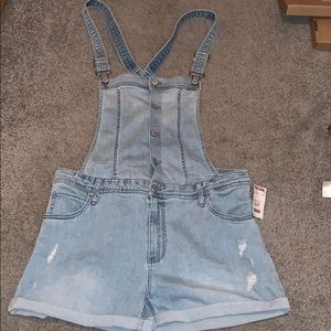 Overall shorts